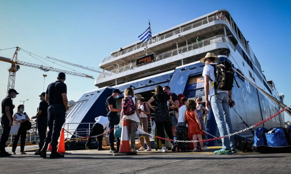 Μετακινήσεις: Νέα μέτρα στο ταξίδι με πλοίο σε ισχύ από την Πέμπτη